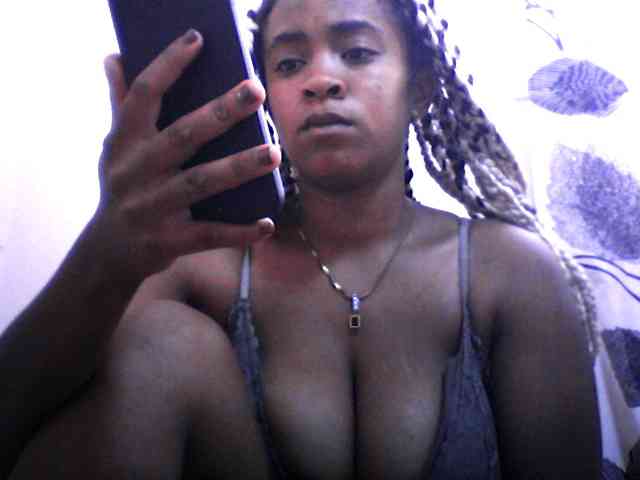 silviaLaBombe webcam