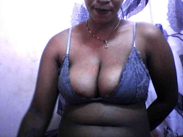 silviaLaBombe webcam