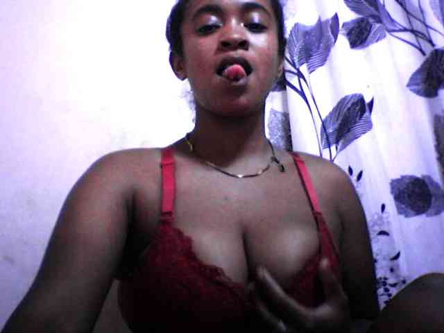 silviaLaBombe webcam