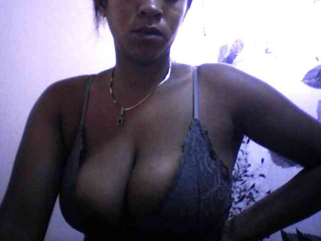 silviaLaBombe webcam