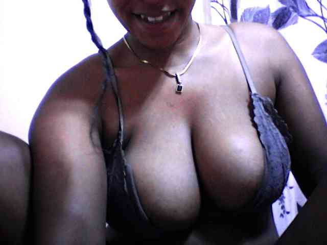 silviaLaBombe webcam