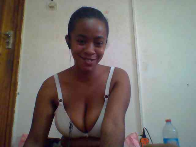 silviaLaBombe webcam