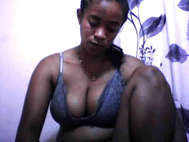 silviaLaBombe webcam