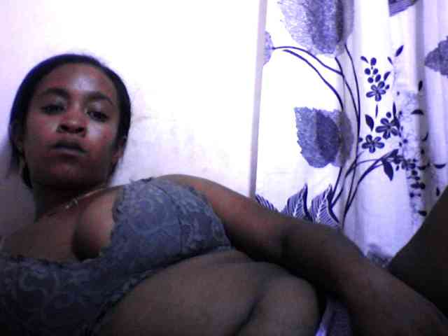 silviaLaBombe Live Webcam on BongaCams