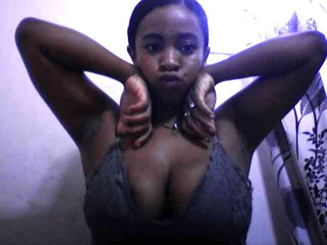 silviaLaBombe webcam