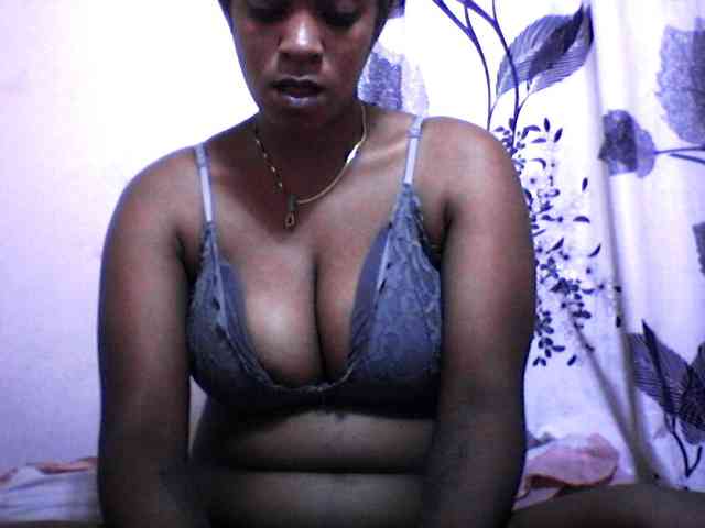 silviaLaBombe webcam