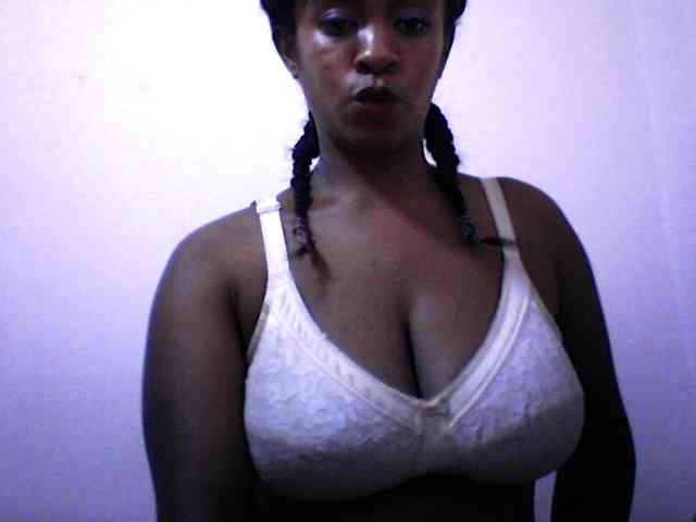 silviaLaBombe webcam