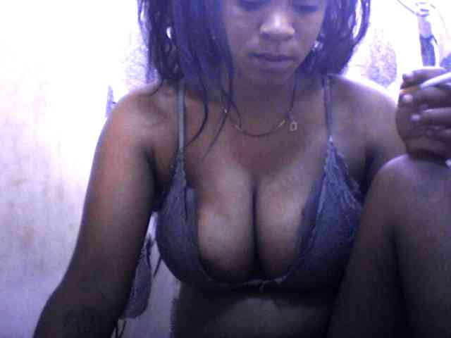 silviaLaBombe webcam