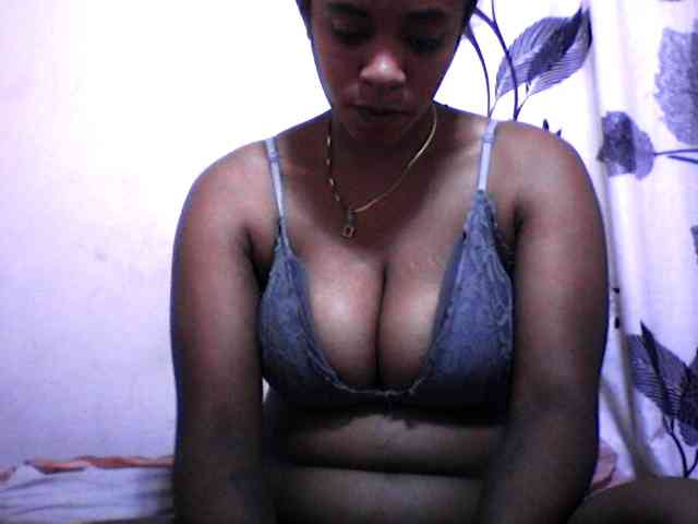 silviaLaBombe webcam