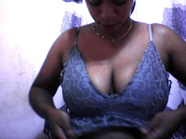 silviaLaBombe webcam