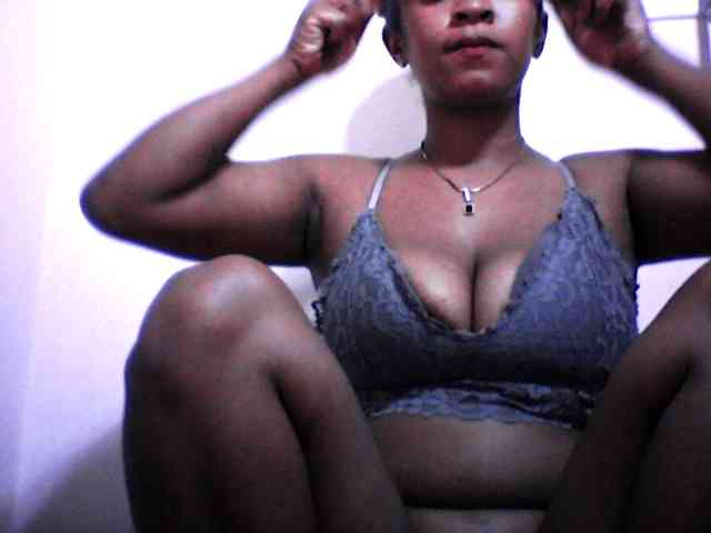 silviaLaBombe webcam