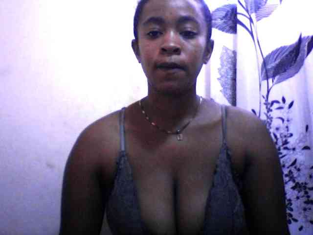 silviaLaBombe webcam