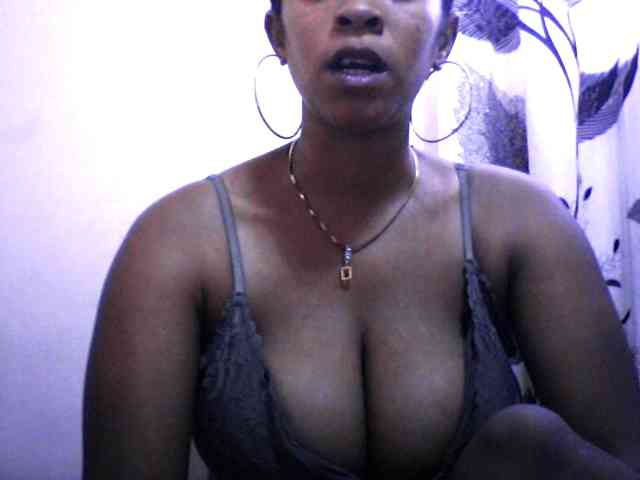 silviaLaBombe webcam