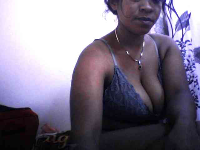 silviaLaBombe webcam