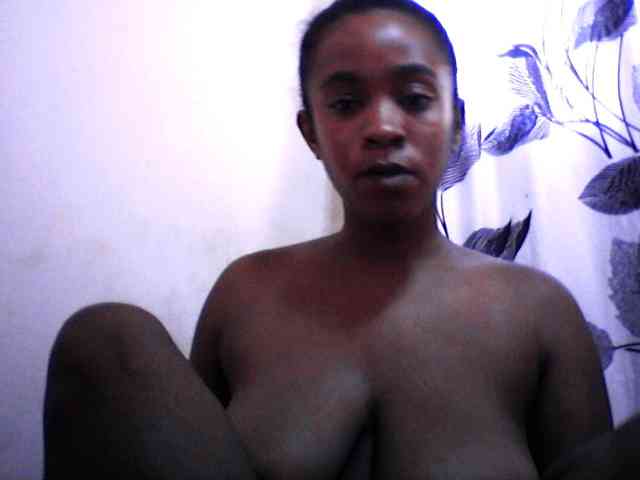 silviaLaBombe webcam