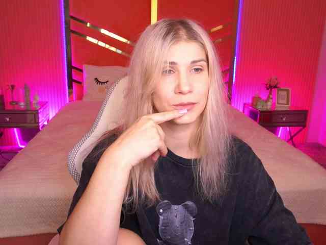LenaLove webcam
