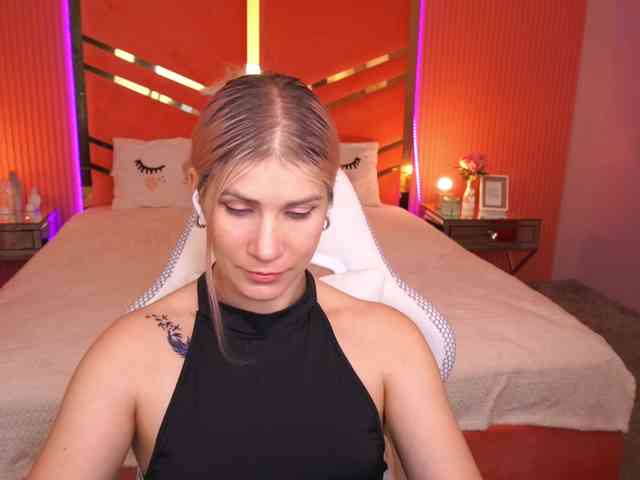LenaLove webcam