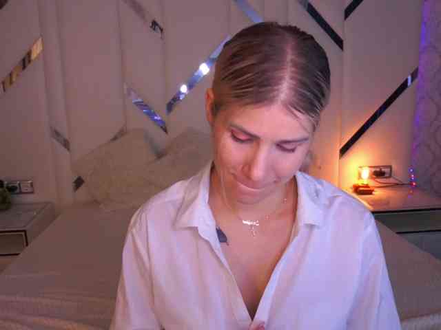 LenaLove webcam