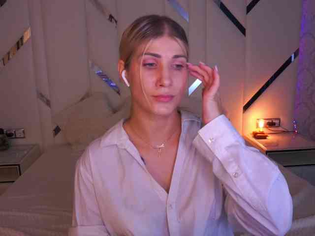 LenaLove webcam