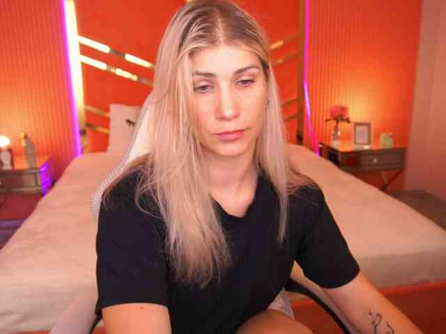 LenaLove webcam