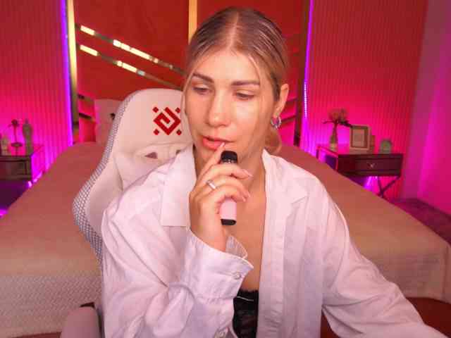 LenaLove webcam
