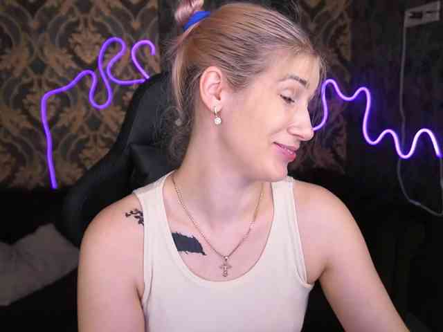 LenaLove webcam