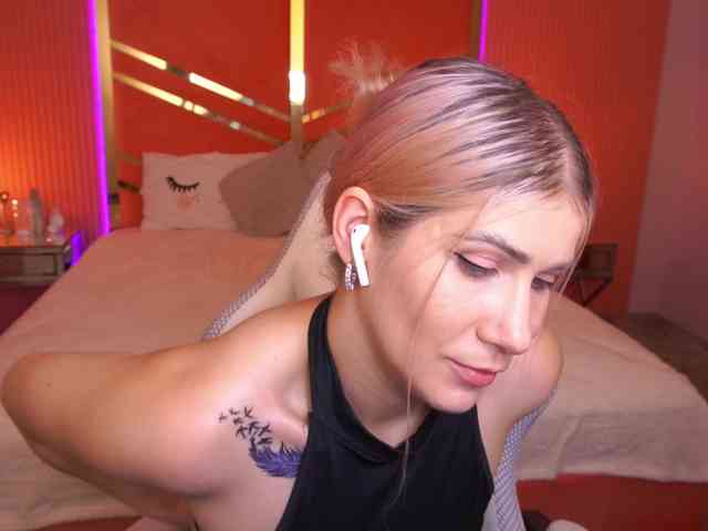 LenaLove webcam