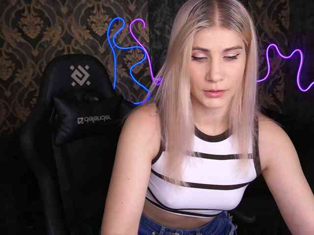 LenaLove webcam