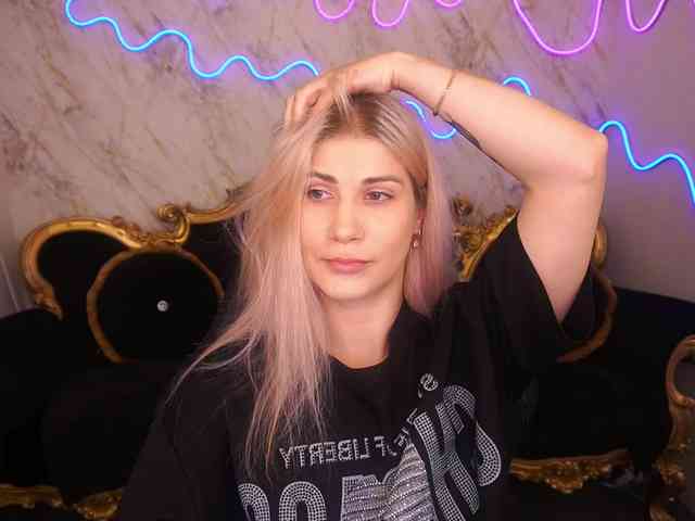 LenaLove webcam