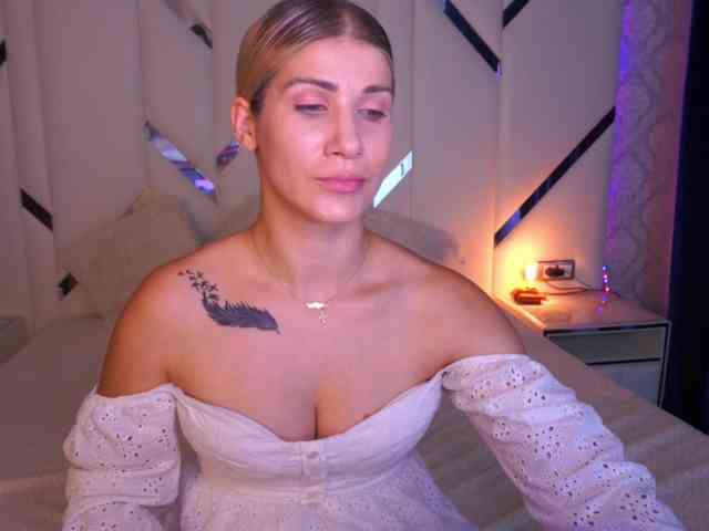 LenaLove webcam