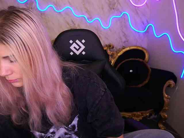 LenaLove webcam