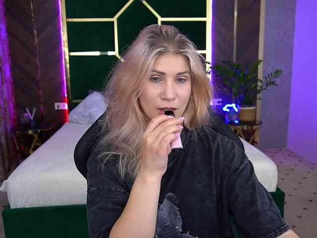 LenaLove webcam