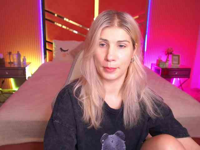 LenaLove webcam