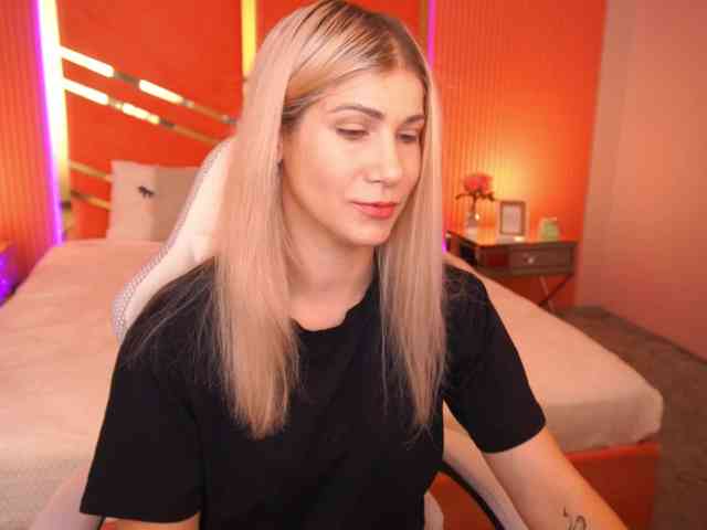 LenaLove webcam