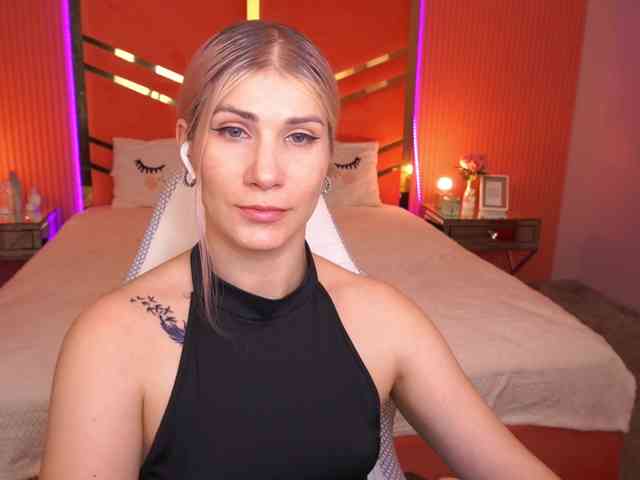 LenaLove webcam