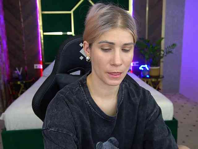 LenaLove webcam