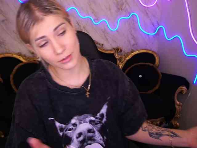 LenaLove webcam