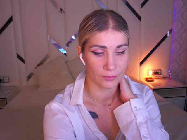 LenaLove webcam