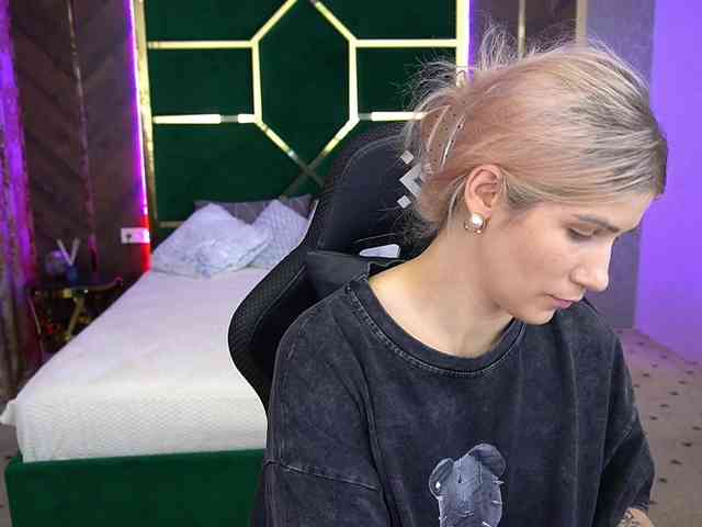 LenaLove webcam