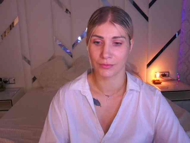 LenaLove webcam