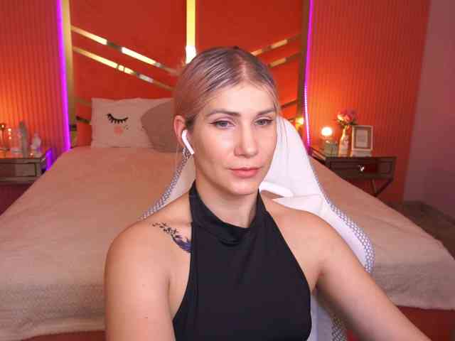LenaLove webcam