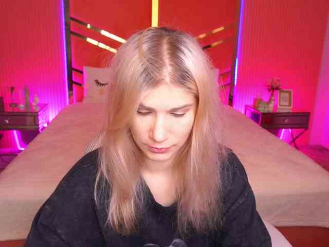 LenaLove webcam