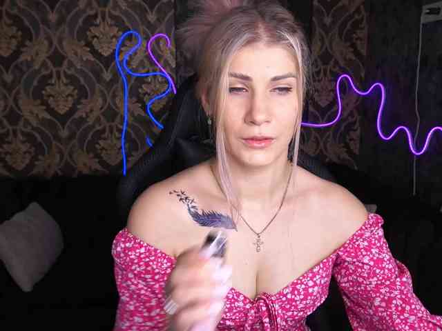 LenaLove webcam