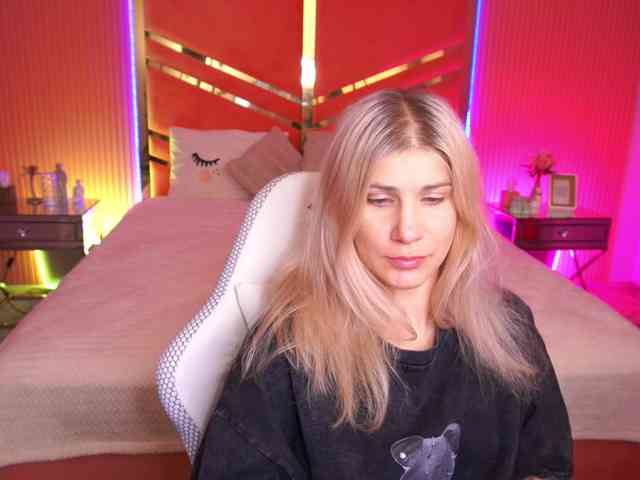 LenaLove webcam