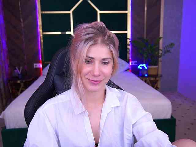 LenaLove webcam