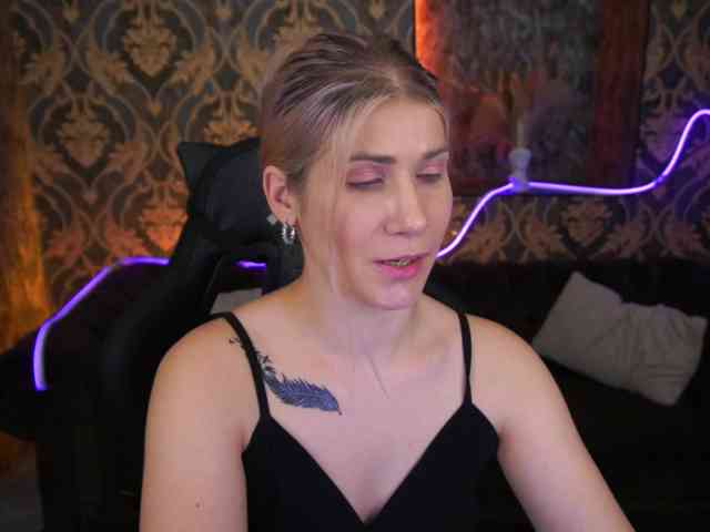LenaLove webcam