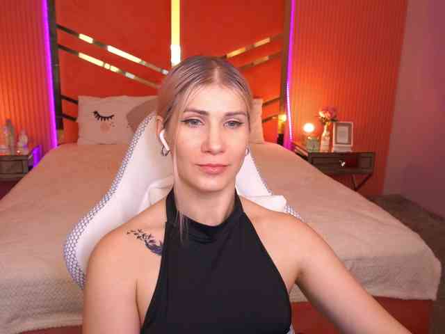 LenaLove webcam
