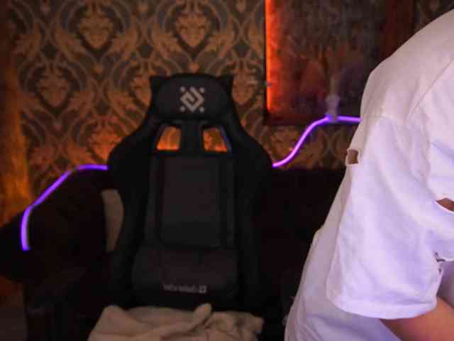 LenaLove webcam