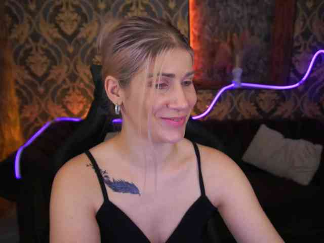 LenaLove webcam