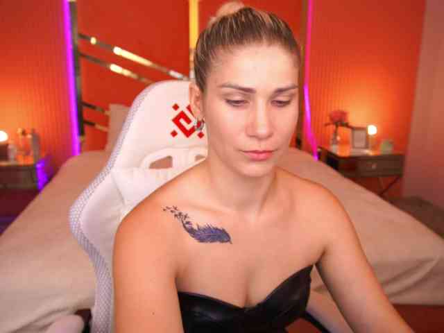 LenaLove webcam